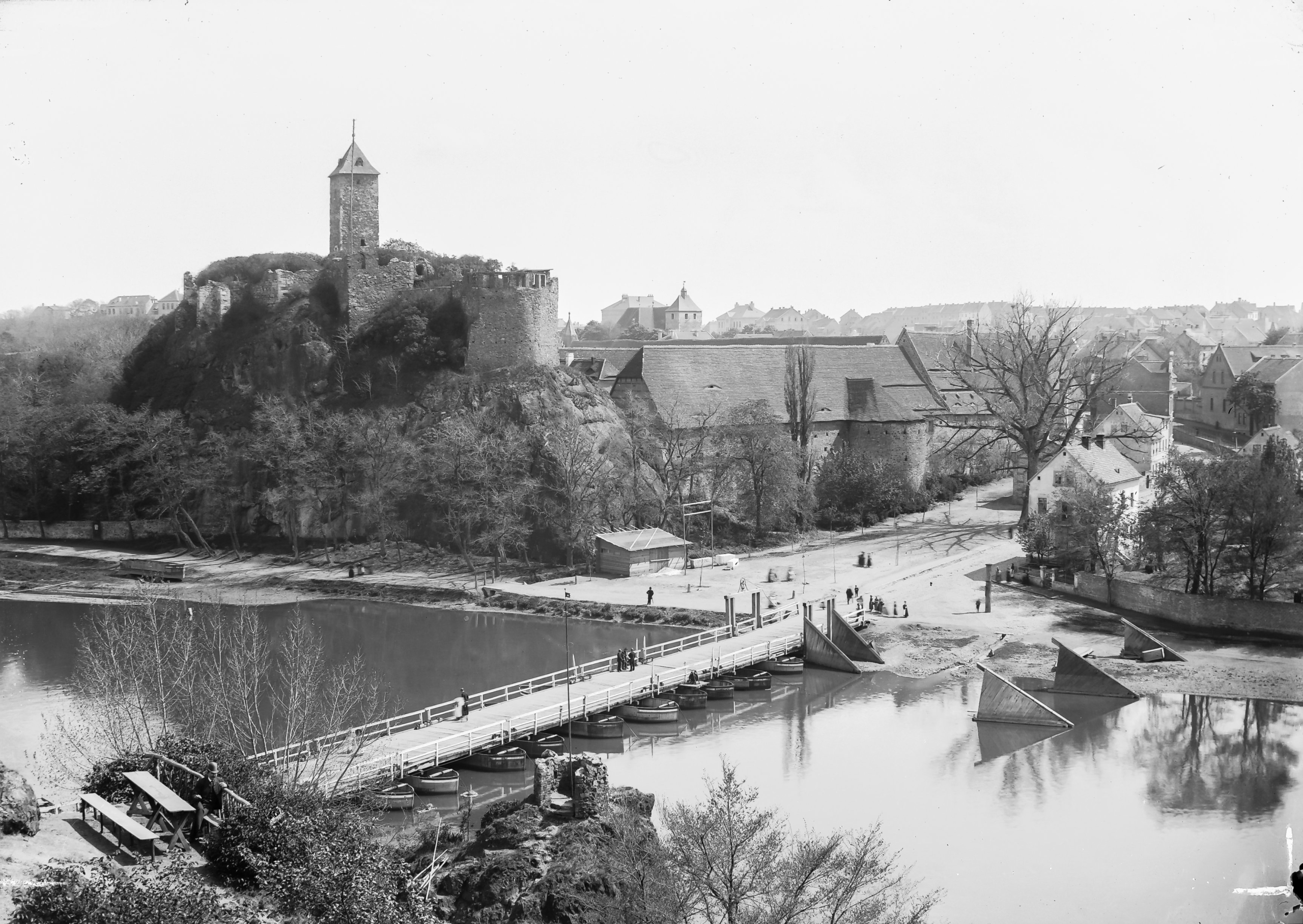 1890